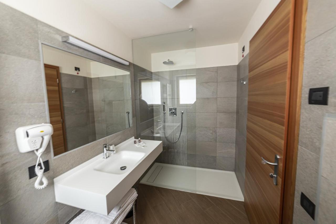 Hotel Garni Paradisi - Wellness & Spa Mezzano Extérieur photo