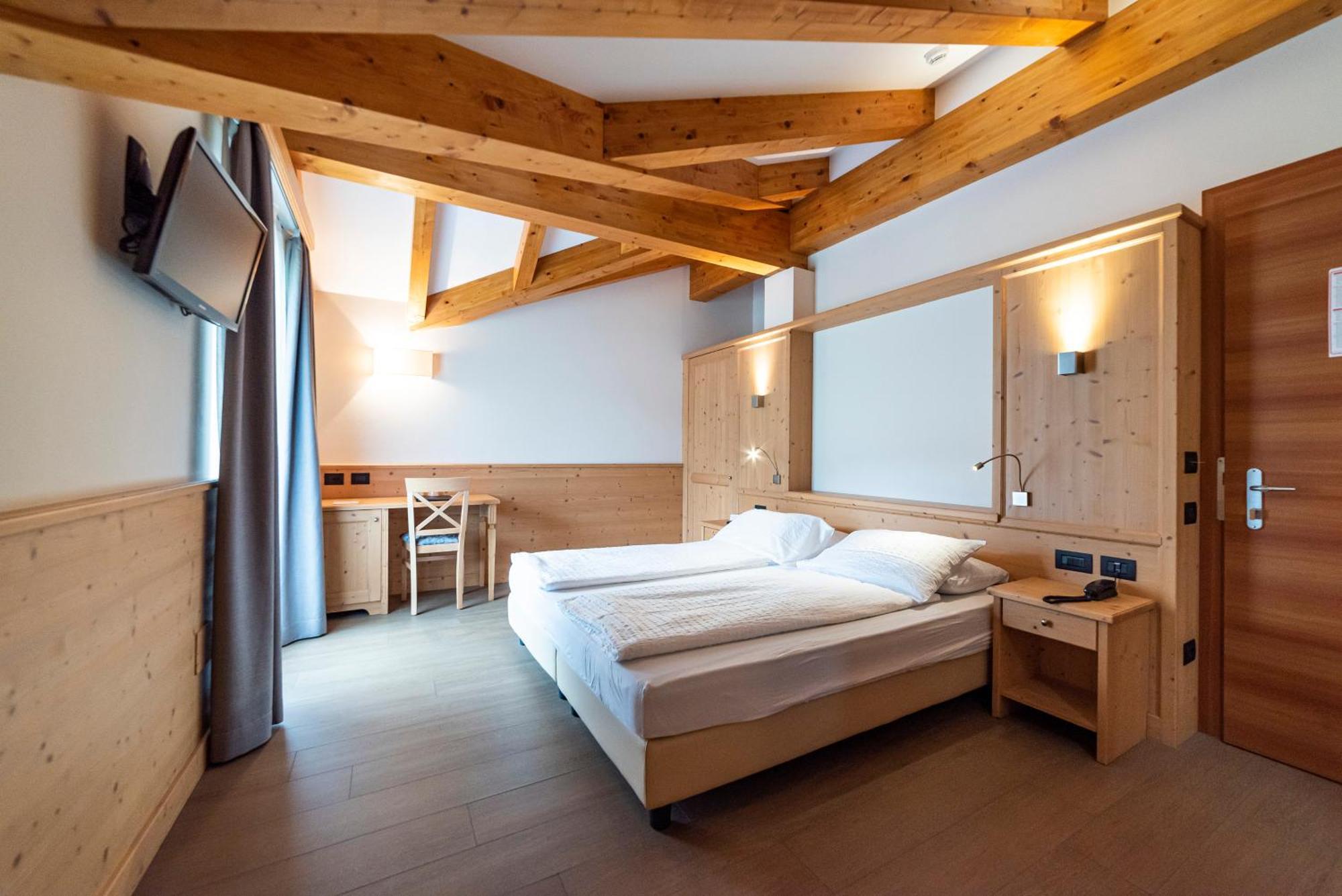 Hotel Garni Paradisi - Wellness & Spa Mezzano Extérieur photo