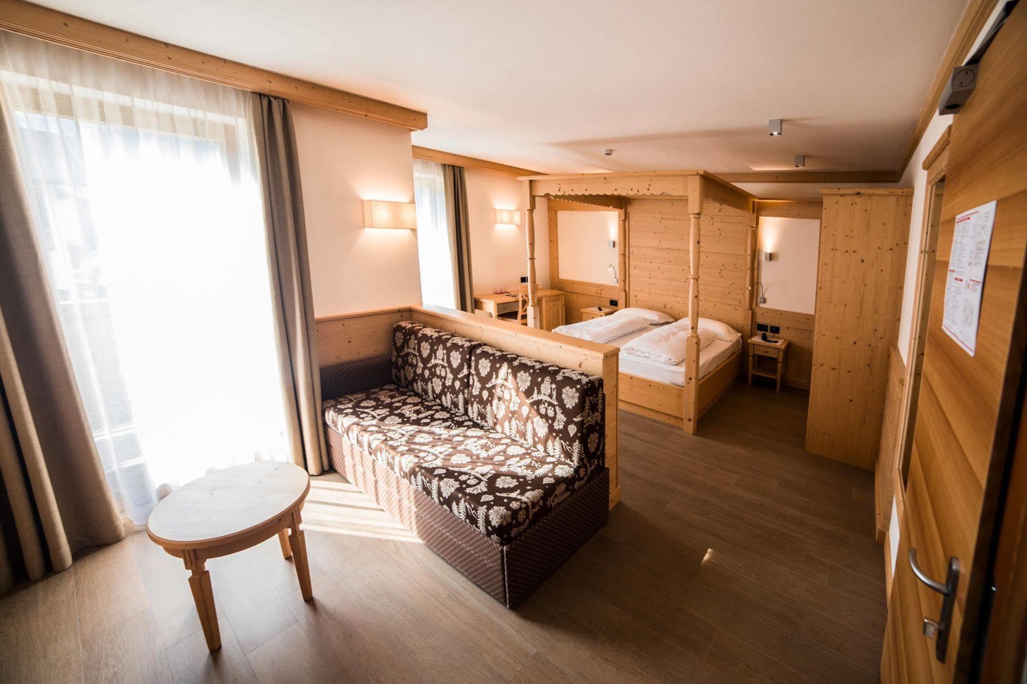 Hotel Garni Paradisi - Wellness & Spa Mezzano Extérieur photo