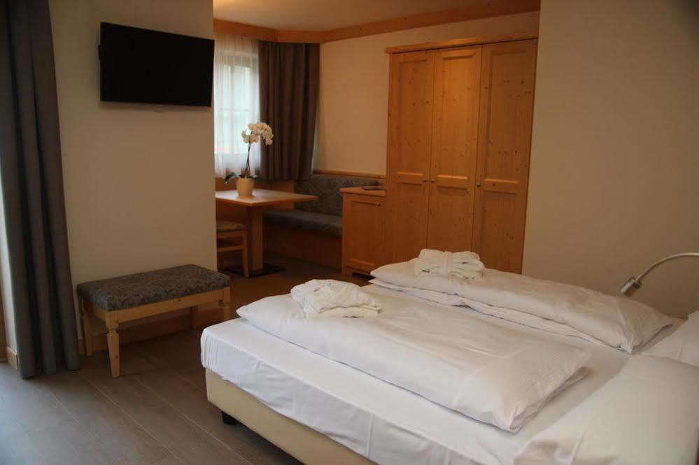 Hotel Garni Paradisi - Wellness & Spa Mezzano Extérieur photo