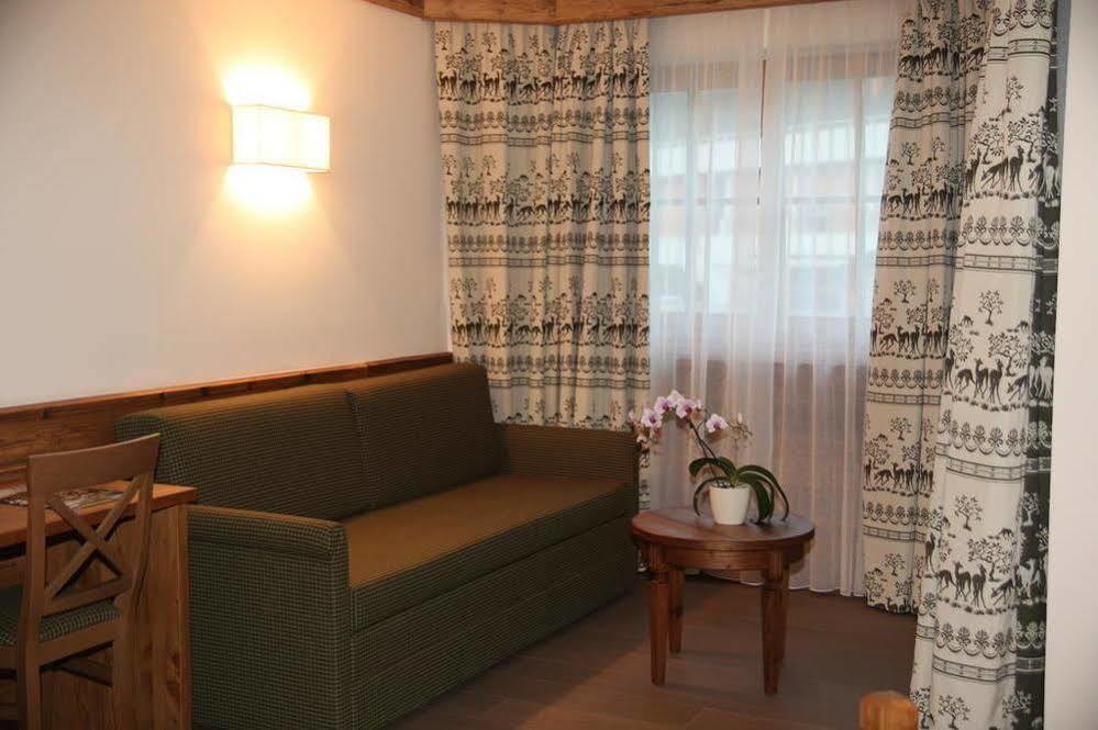 Hotel Garni Paradisi - Wellness & Spa Mezzano Extérieur photo
