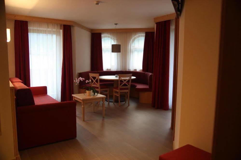 Hotel Garni Paradisi - Wellness & Spa Mezzano Extérieur photo